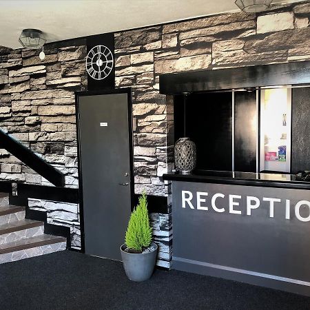 Dentas Hotell Raivi Hoting Екстер'єр фото
